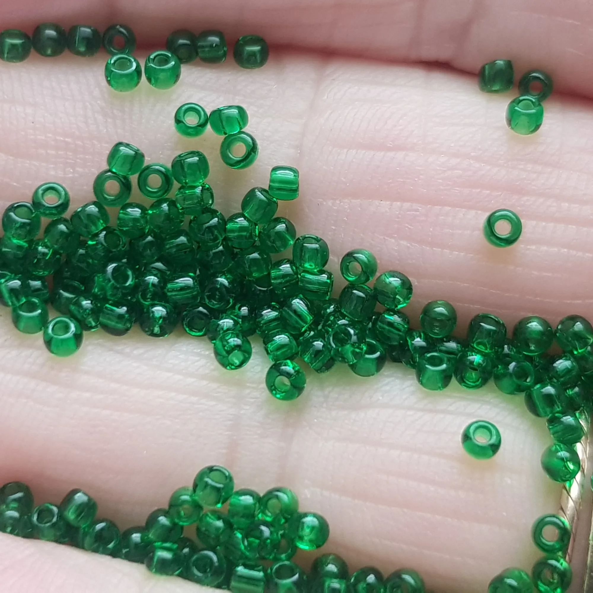 11/0 TR-7B Grass Green Transparent 10g/30g Round Toho Seed Beads | Beading Supply