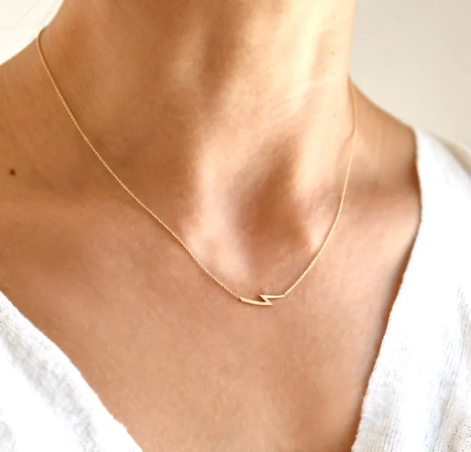 <!--NK1005-->petite lightning bolt necklace