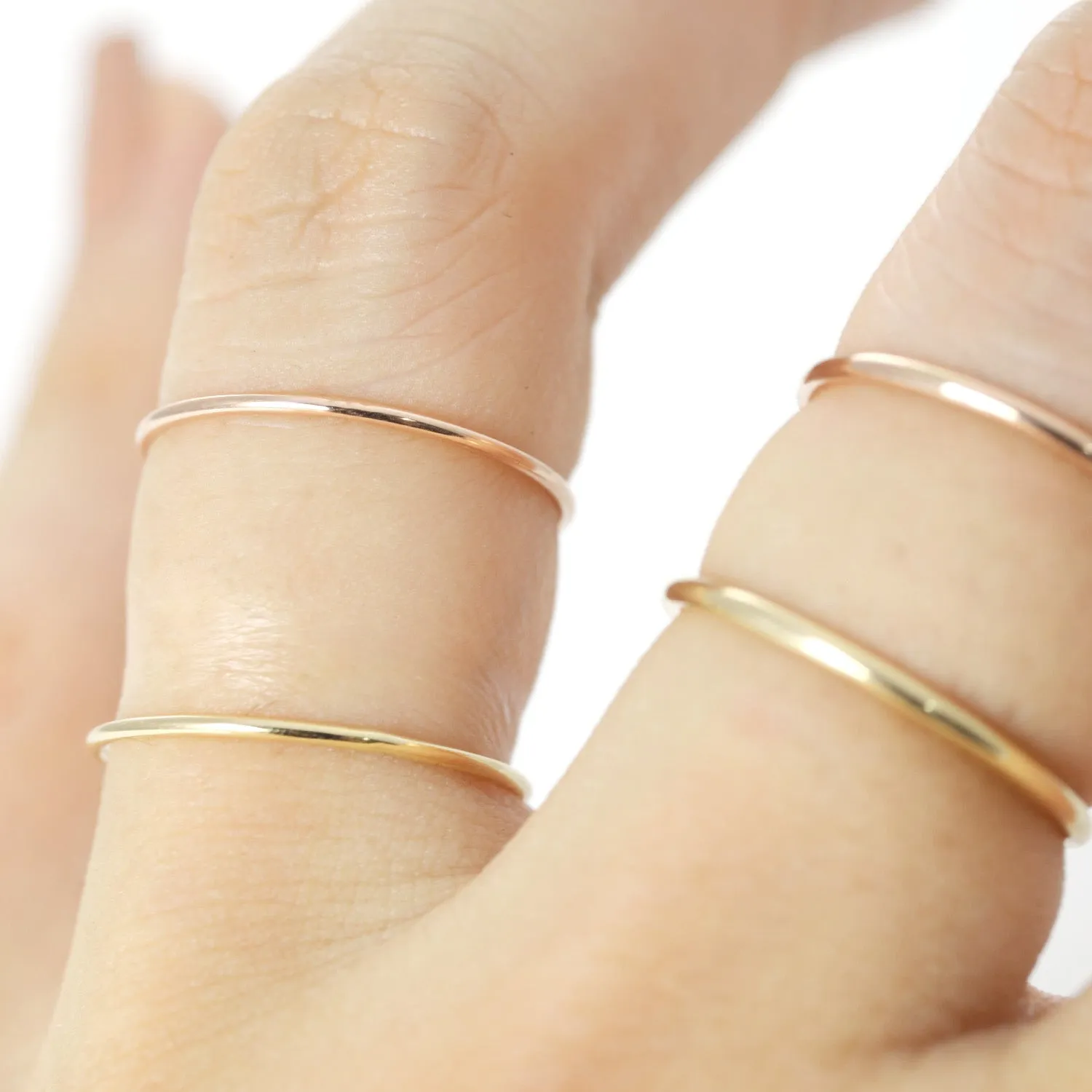 Plain petite wire Ring - 14K/ 18K Gold