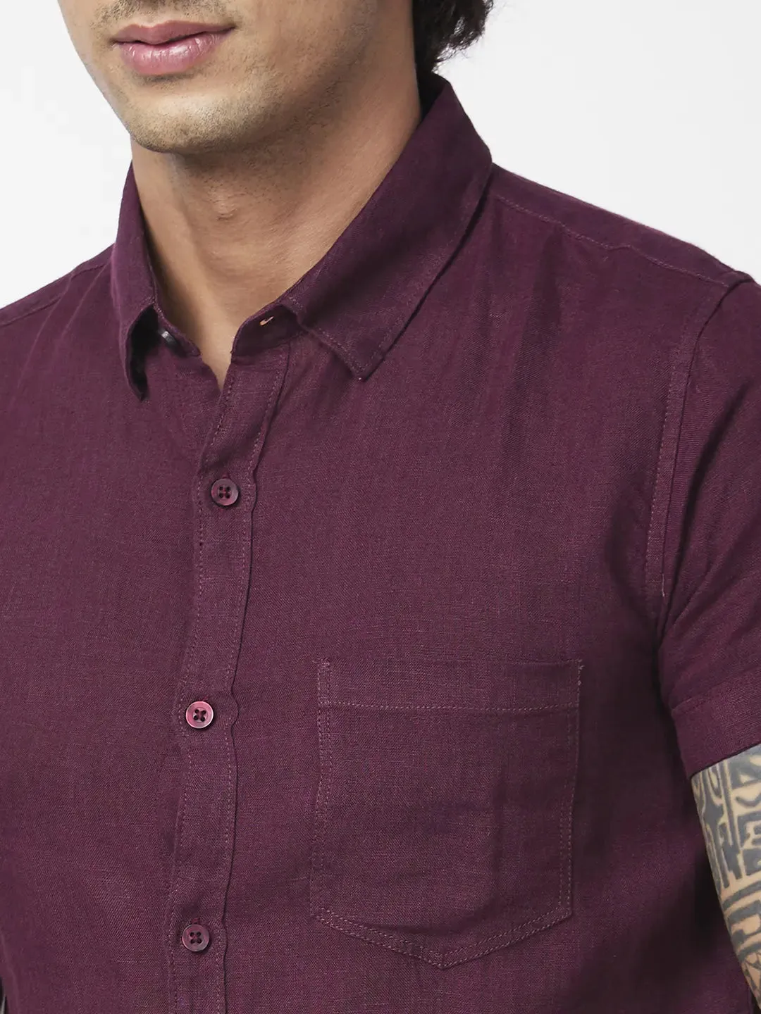 Spykar Men Wine Red Linen Regular Slim Fit Half Sleeve Casual Plain Shirt