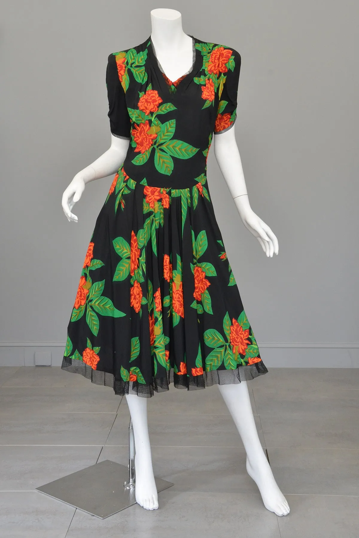 Vintage 1940s Novelty Print Party Dress Tropical Print