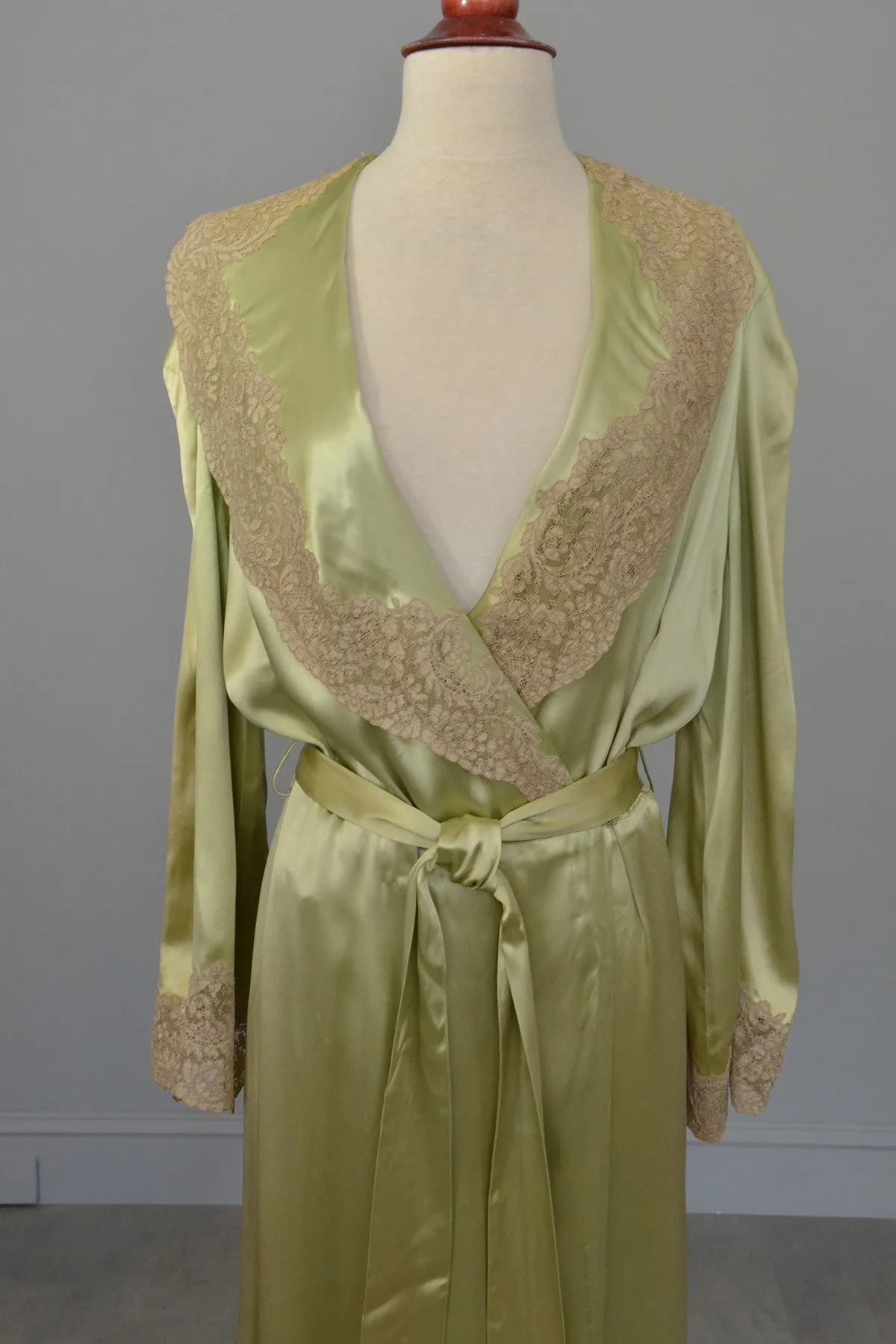 Vintage Avocado Green Satin and Lace Robe